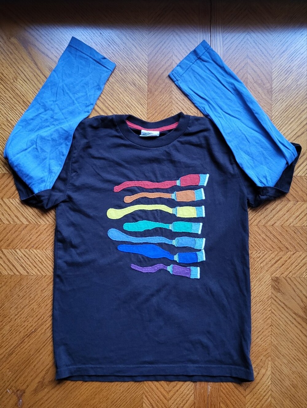 Mini Boden paintbrush Tee - Picture 3 of 8
